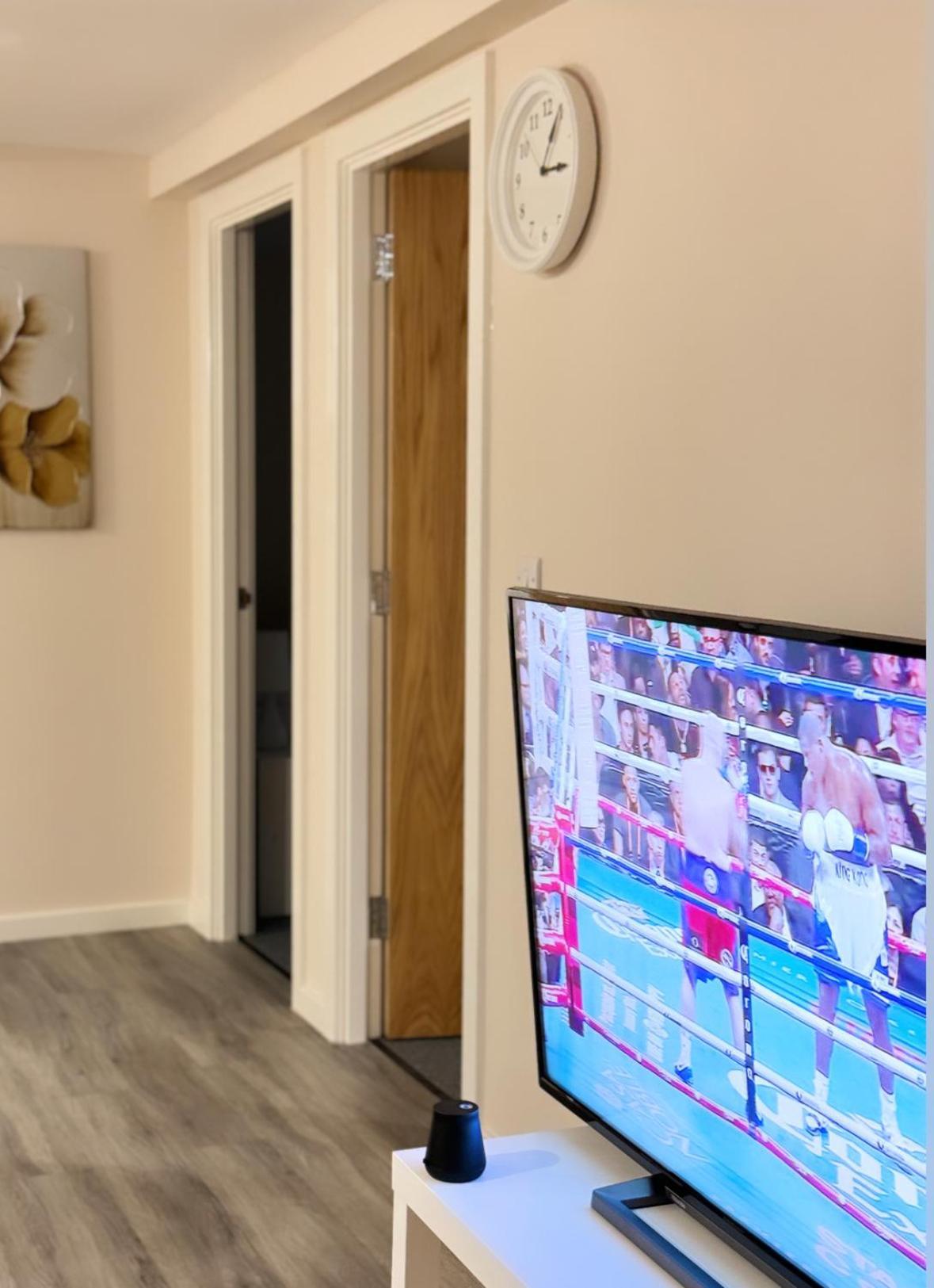 Luxury 2 Bedroom Apartment In Manchester City Centre - Free Parking エクステリア 写真